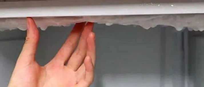 冰箱总结冰，是因为菜囤得不够满吗？